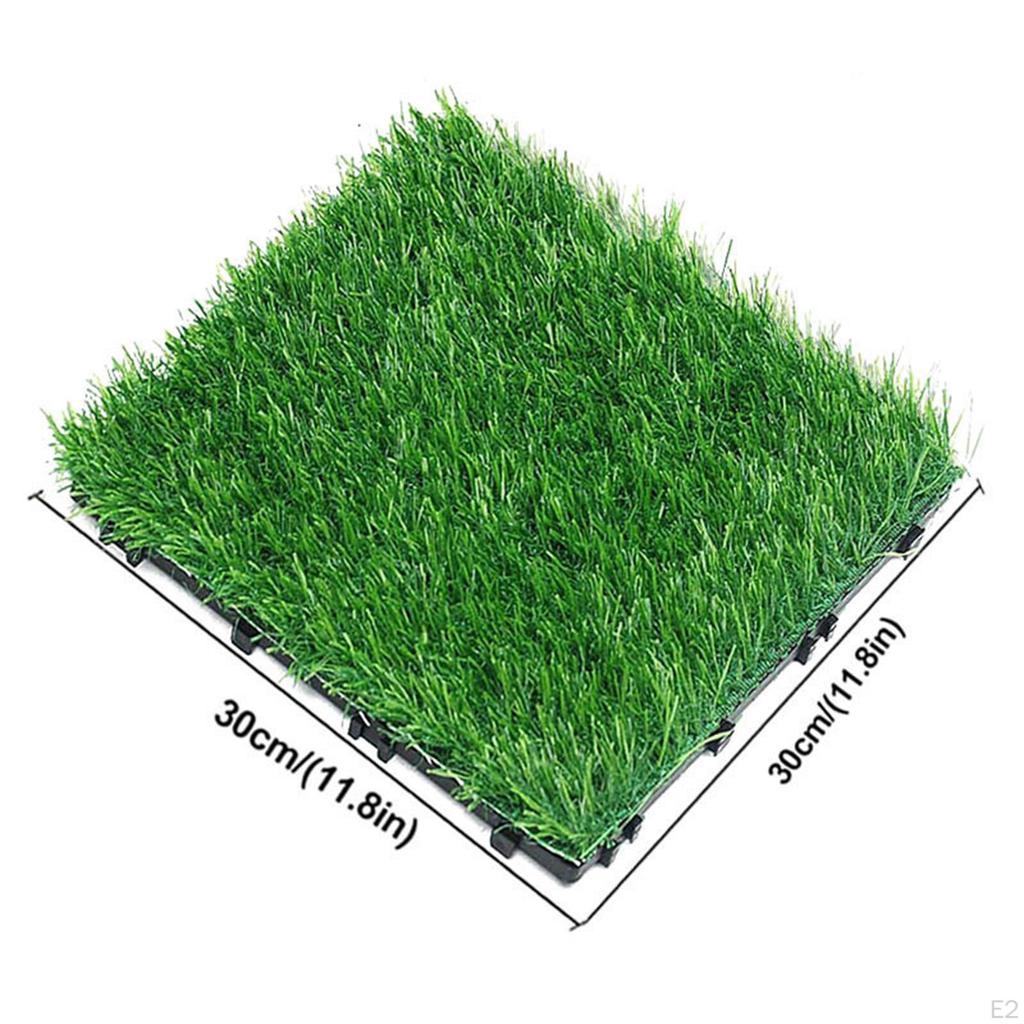Künstlicher Rasenfliesen-ineinander greifende realistische Bodenmatte 1x1 ft Selbstentleerung für den Garten