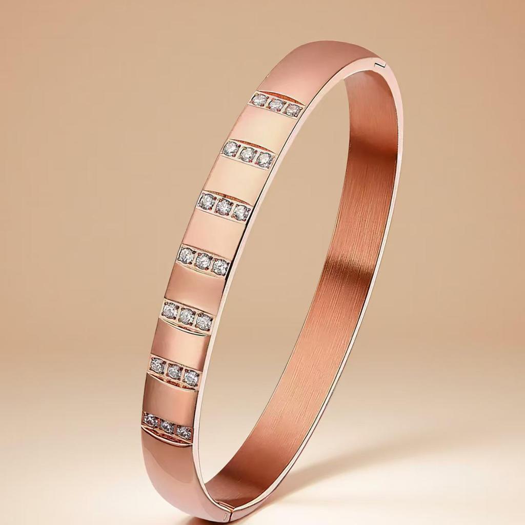Women's Titanium Steel Bracelet with Inlaid Diamonds - Elegant Starry Design, Non-Fading, INS Style, High-End Full Diamond Bangle.