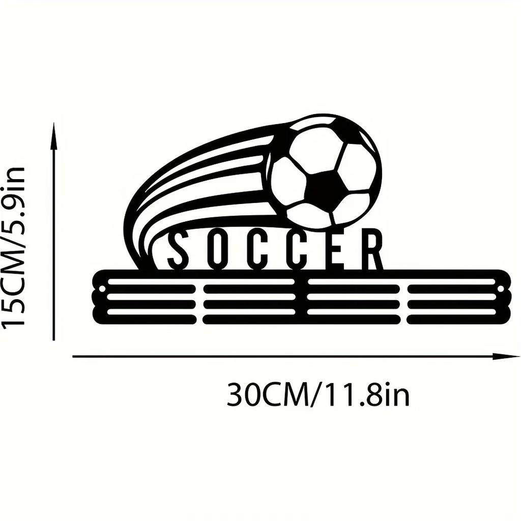 Charmantes Fußballmedaillen-Display - Metall-Wandkunst. Ein entzückender Halter für Fußballauszeichnungen und Bänder, ideal für Mannschaftsgeschenke.