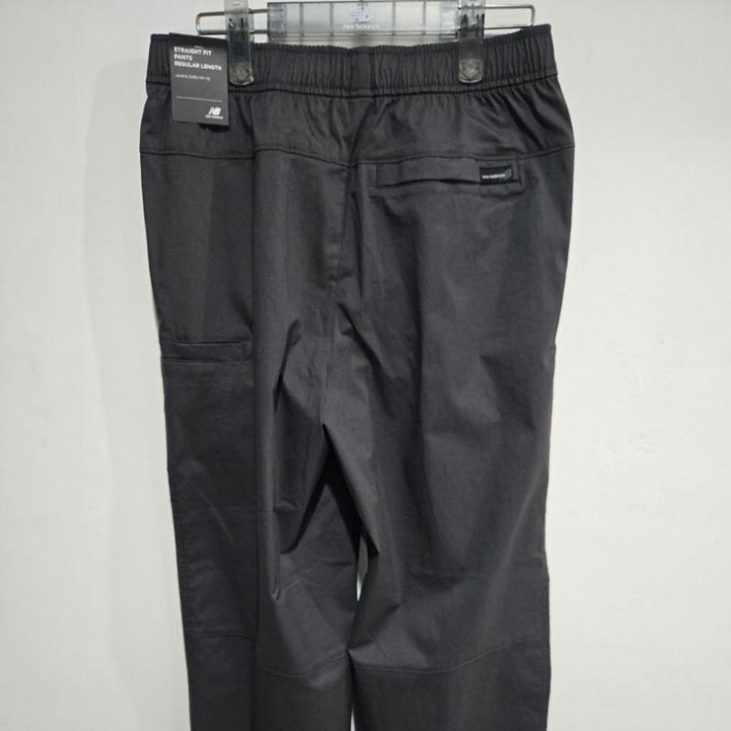 New Balance Pantaloni Drepți Uni Ess Țesut Nbntf21033 Cărbune