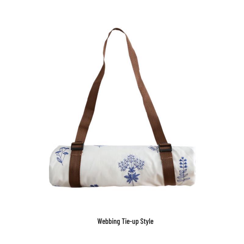 

OEING Embroidered Picnic & Camping Mat