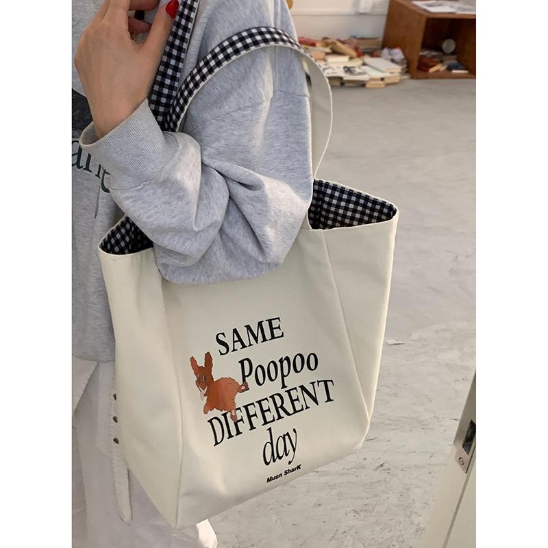 Casual canvas bag, Korean lazy style underarm bag, women's 2025 new letter-printed tote bag, one piece is sent on behalf of others.