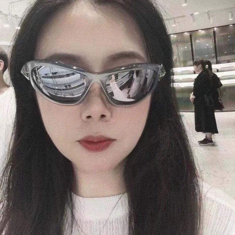 Designer Sunglasses Women Punk Y2K Anti-glare Sun Glasses European American Style UV Protection Fashion Eyewear