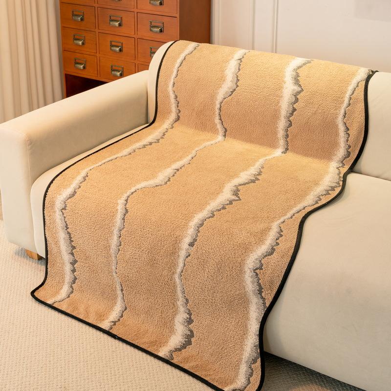 Sofa Cushion Universal In All Seasons New Sofa Cover Advanced Integrated Non-Slip Special-Shaped Plush Sofa Cover