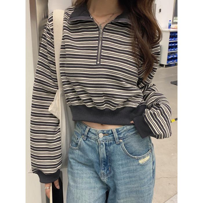 Early Autumn 2023 Women's Striped Hoodie Sweater - High-End, Versatile, Loose Slimming Knitwear