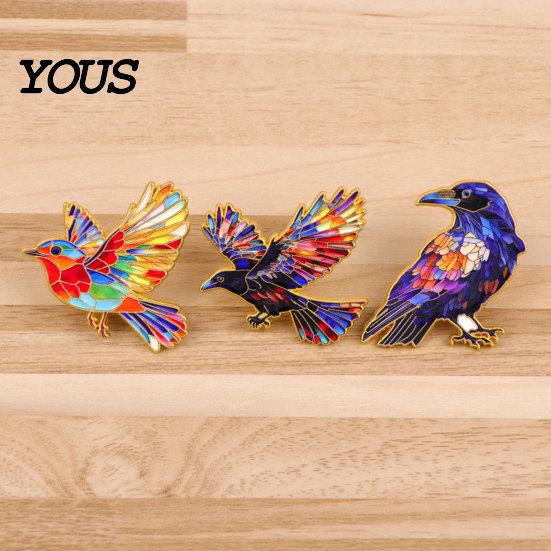Hat Decoration Pin Brooch with Safety Buckle, Enamel Painting Flying Bird Design Lapel Crow And Pin, Zinc Alloy Metal Base Badge for Coats Shirts