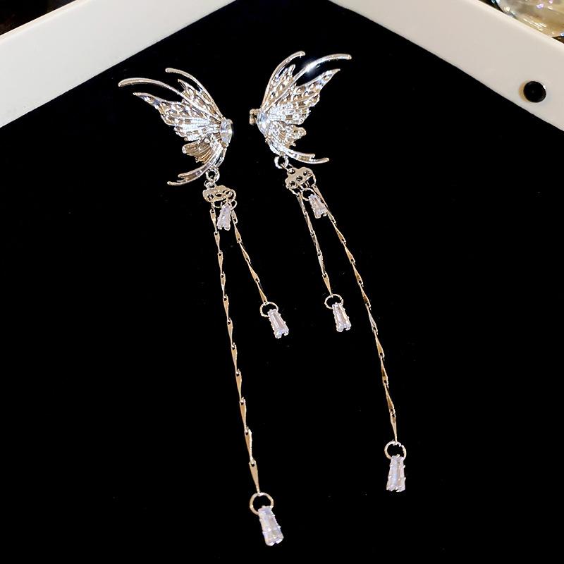Unregelmäßige metallische C-förmige Clip-Ohrringe für Damen Lange Kette Quaste Ohrknochen-Clips Cooler Statement Punk Nicht durchbohrte Ohr-Manschette D