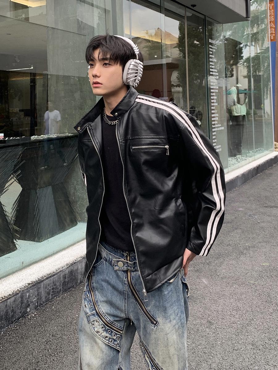 

Мужская кожаная куртка-майяр в американском ретро-стиле в полоску - весна/осень, дизайнерские плечи из полиуретана M чёрный