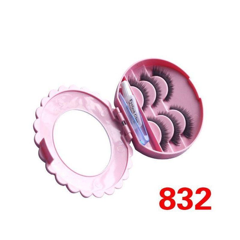 Lactacia - Set: False Eyelashes + Applicator + Portable Mirror