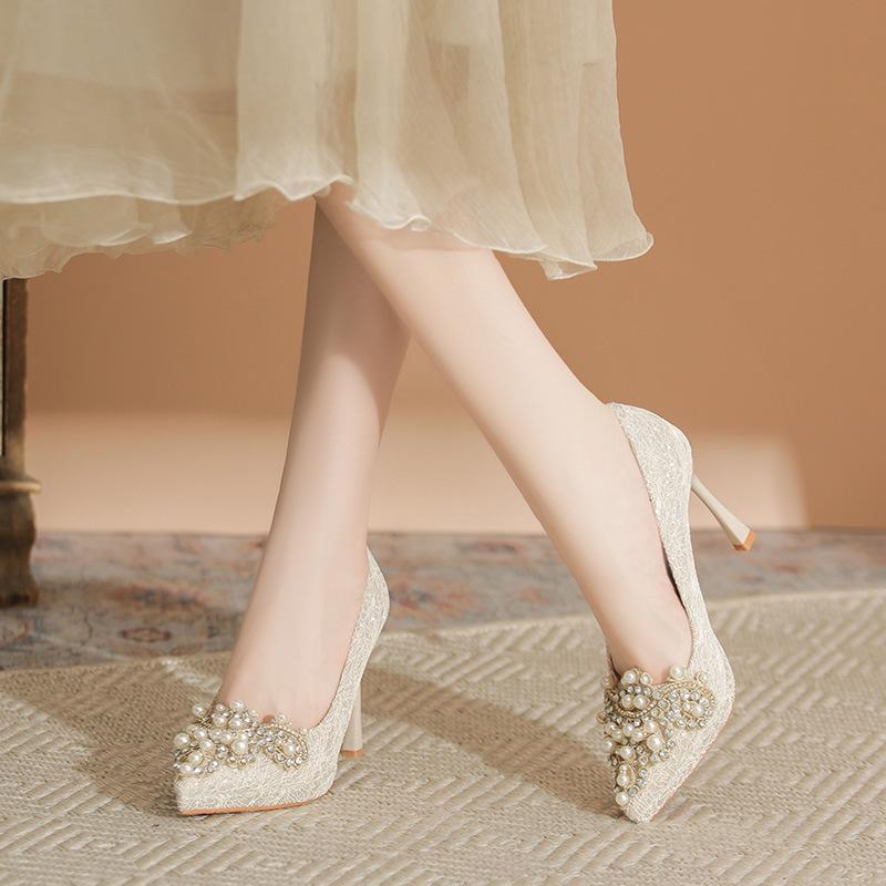 Wedding dress thin heels wedding shoes women are not tired feet waterproof table small man thick-soled high heels pearl rhinestone single shoes