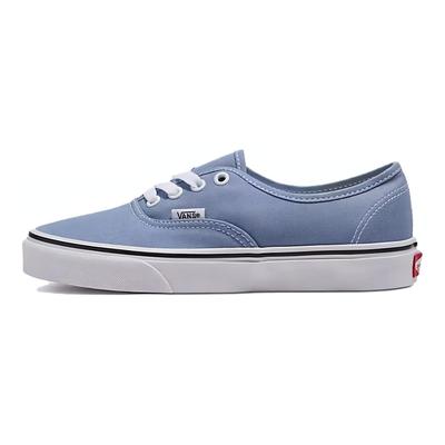 Authentiques, confortables, polyvalentes et résistantes, ces baskets basses unisexes bleues sont disponibles en VN000CRTDSB.