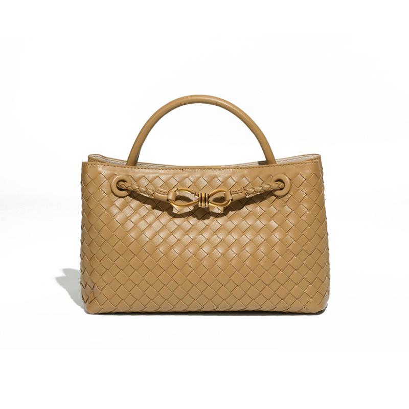 Women's Bag 2025 New Handwoven Bag Retro Casual Shoulder Messenger Bag Large Capacity Handbag