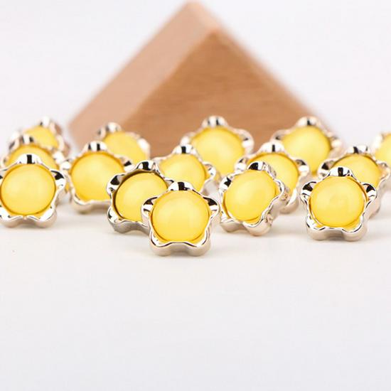 High-End Damen Perlen Cardigan Hemdknöpfe: Exquisiter Kleiner Duftstil