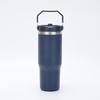 30oz Edelstahl tragbarer Reise-Thermosbecher mit Strohhalm - Großes Fassungsvermögen für Outdoor-/Autonutzung