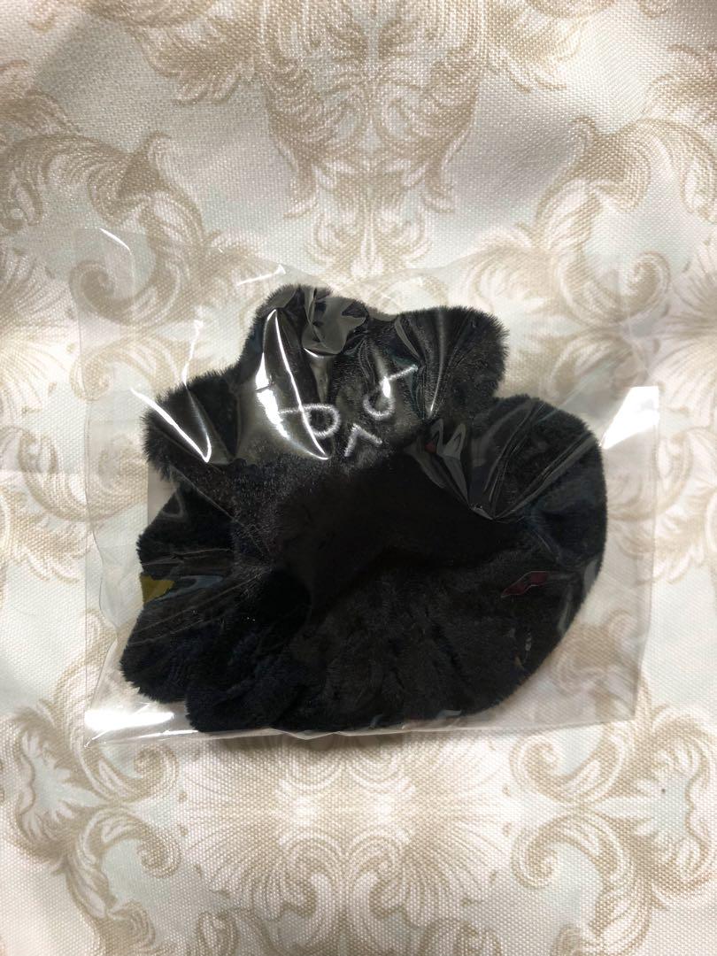 

[Б/У] NCT127 MOMENTUM Сеульский концерт Резинка для волос Пульсагари Доён