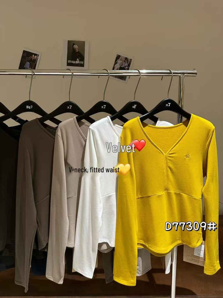 Women's Winter Korean Style V-Neck Fleece-Lined Long Sleeve Plus Size T-Shirt