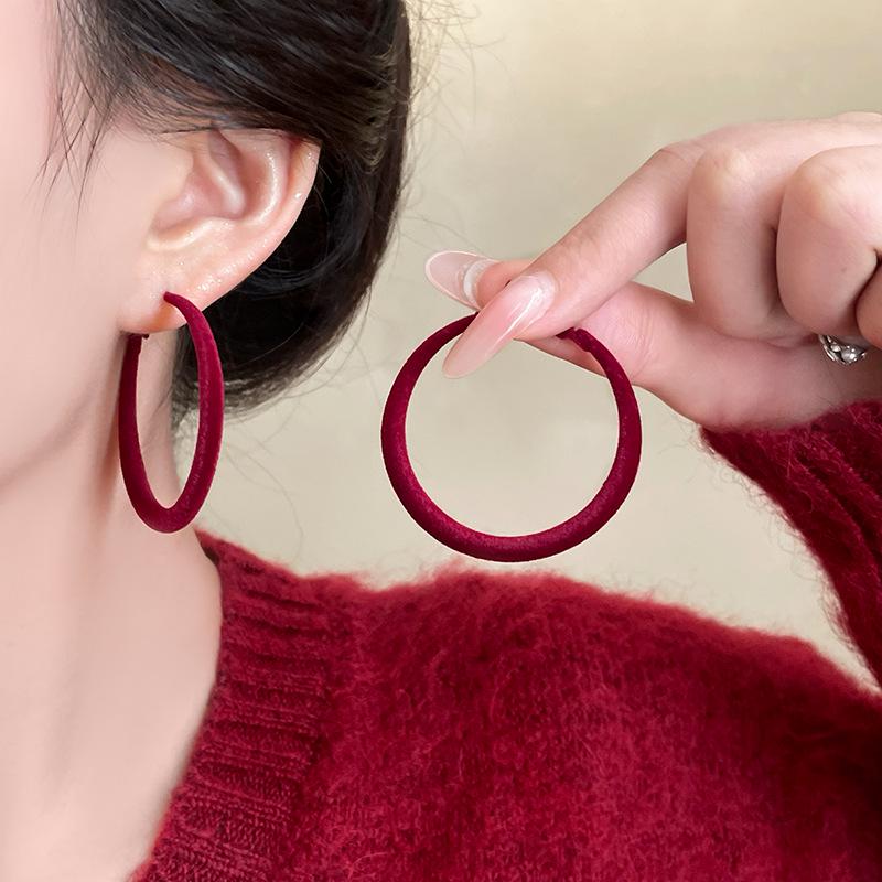 Ancola Red Silver Needle Flocked Round Ear Cuffs: Fashionable, Simple, Versatile High-end Temperament Earrings