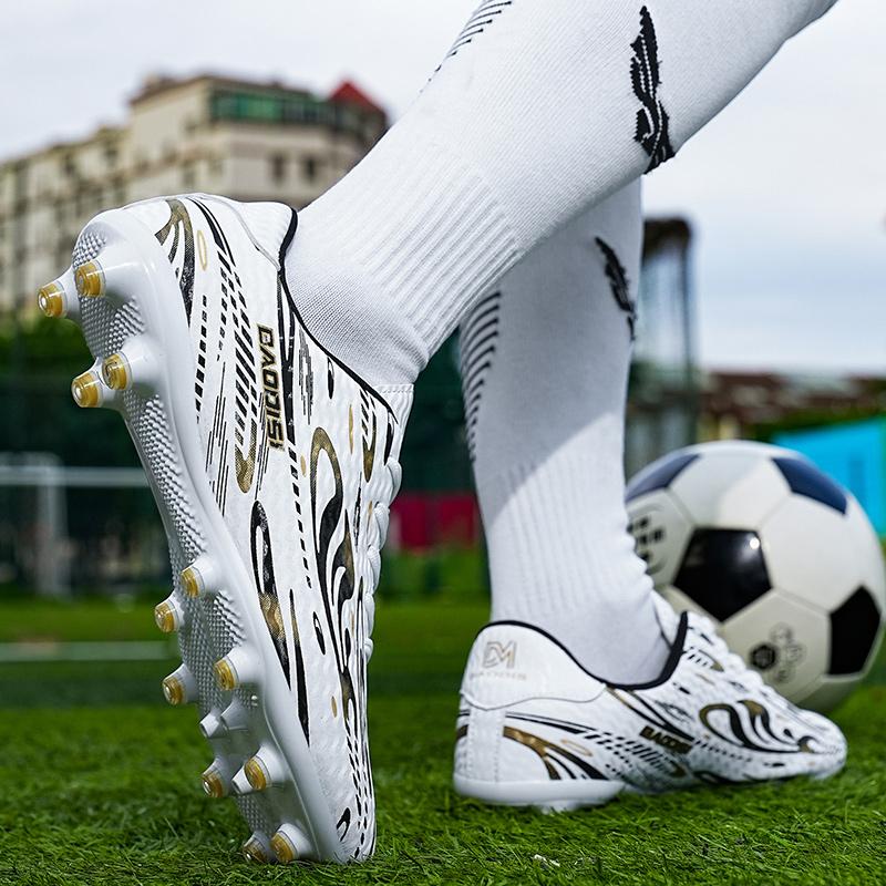 31-44  Football Shoes Shock Absorption Anti-skid and Wear-resistant Long Spike Outdoor Sports Training Football Shoes