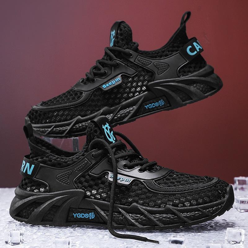 

Кроссовки мужские полые лето 2025 новые большие сетчатые быстросохнущие мужские туфли дышащая сетка модная обувь для студентов и подростков 39