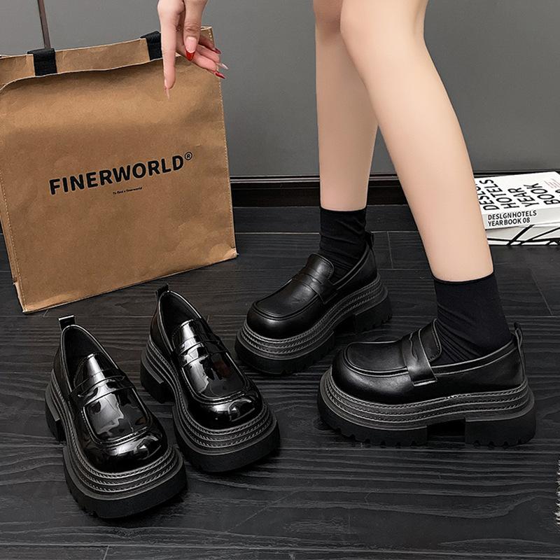 Retro versatile platform small leather shoes women's 2025 new spring and autumn one-pedal British style loafer shoes jk with skirt