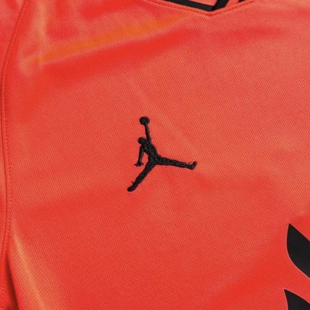 Jordan PSG Collaboration V-Neck Letter and Number Print Short Sleeve Soccer Jersey Fan Version 2019-20 Season Men Tops Orange DB2598-613