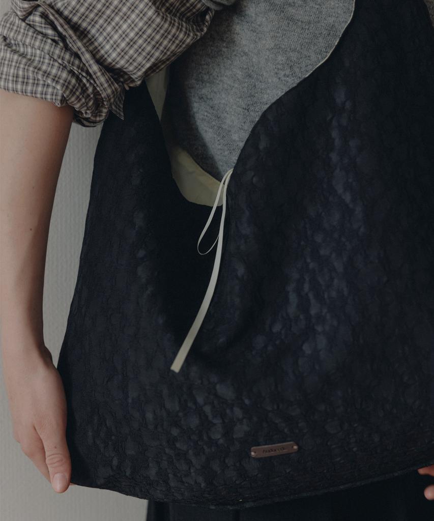 Andneeds Camilla Reversible Hobo Bag (Black)