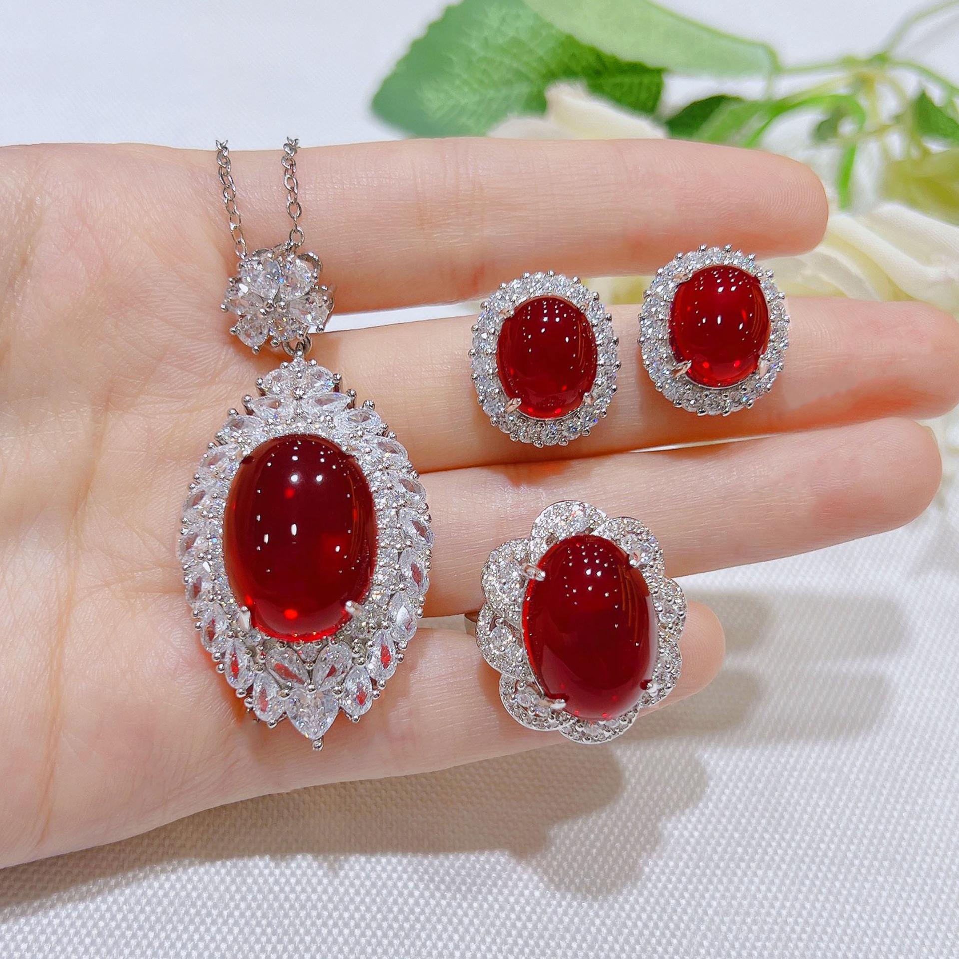 

Foydjew New Luxury Simulation Pigeon Ruby Jewelry Sets for Women Exaggerated Big Red Stone Pendant Necklaces Stud Earrings Rings resizable