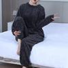 Damen Herbst- und Winter Korallenfleece Freizeit-Pyjama-Set Warmes Langarm-Oberteil und Hose Hauskleidung Zweiteilig