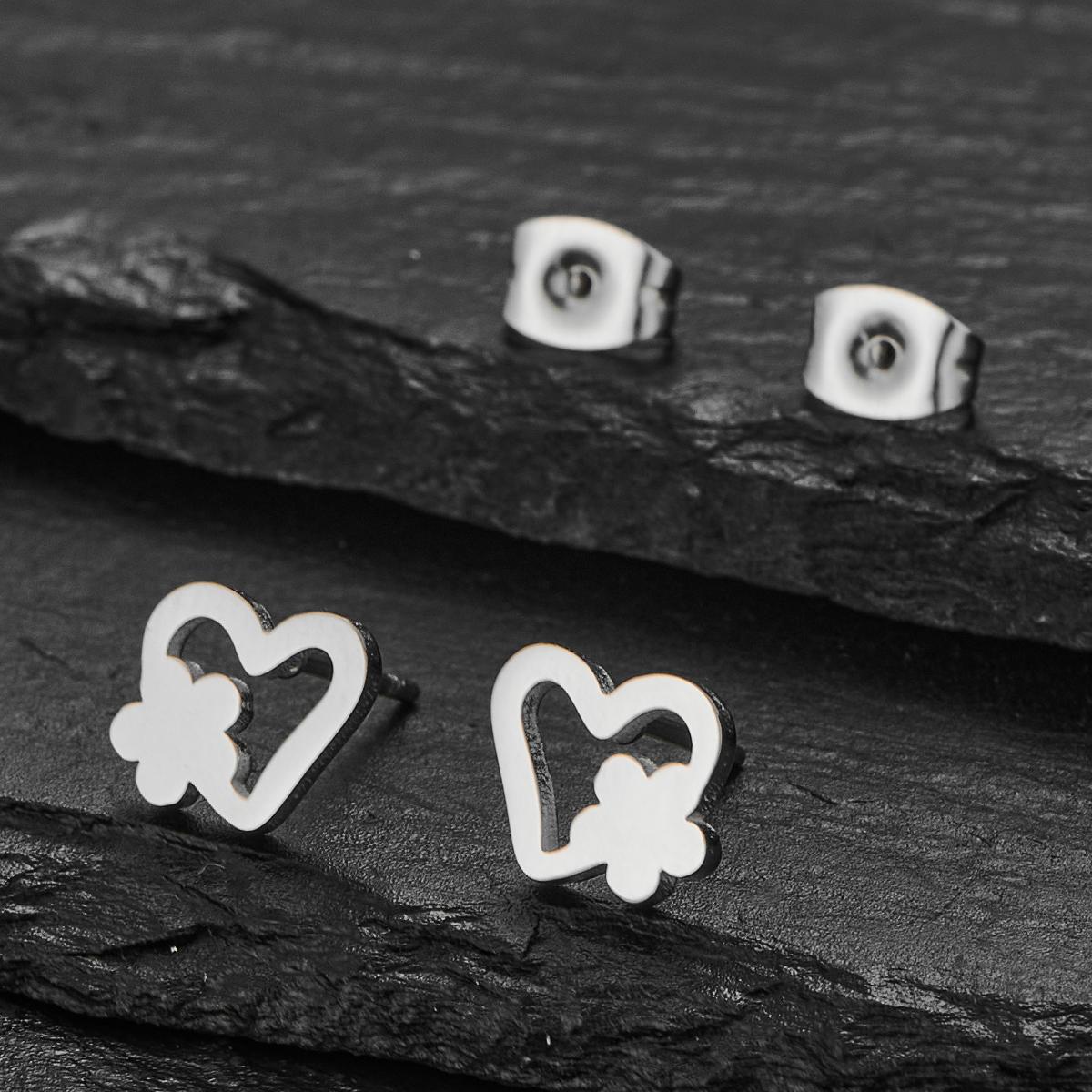Cute Stainless Steel Hollow Heart Flower Studs Earrings Simple Fashion Love Heart Earings for Women Ear Pierced Zircon Gift