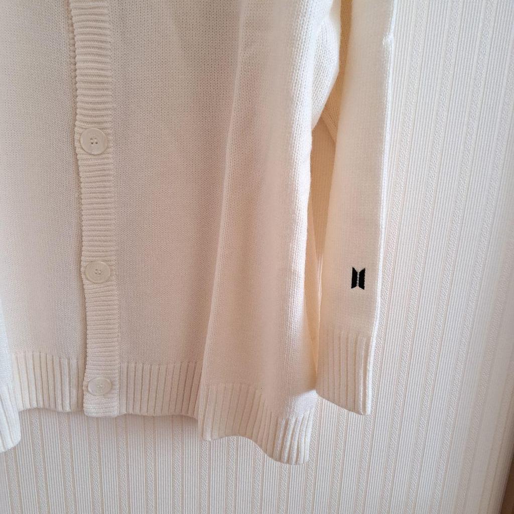 [USED] Official BTS BLACK SWAN Cardigan, Size L