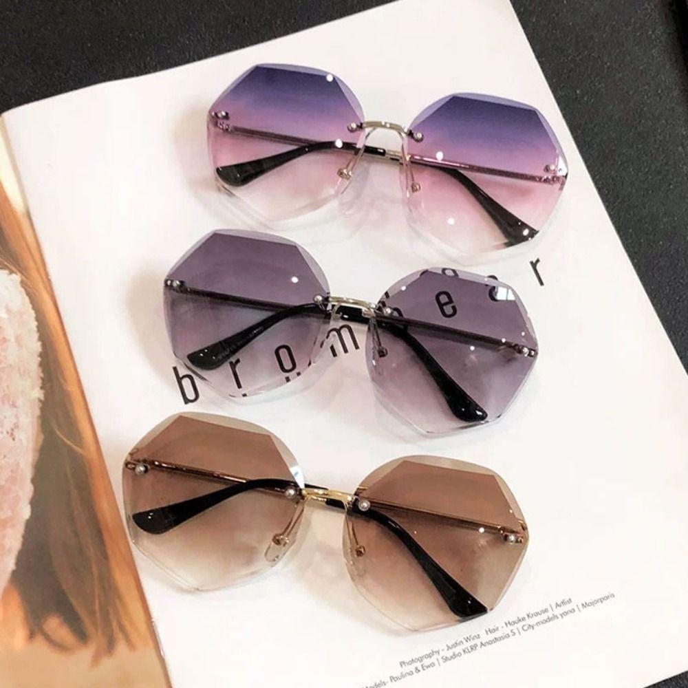

Retro UV Protection Shades Punk Driving Glasses Beach Large Frame Sun Glasses for Women Man purple