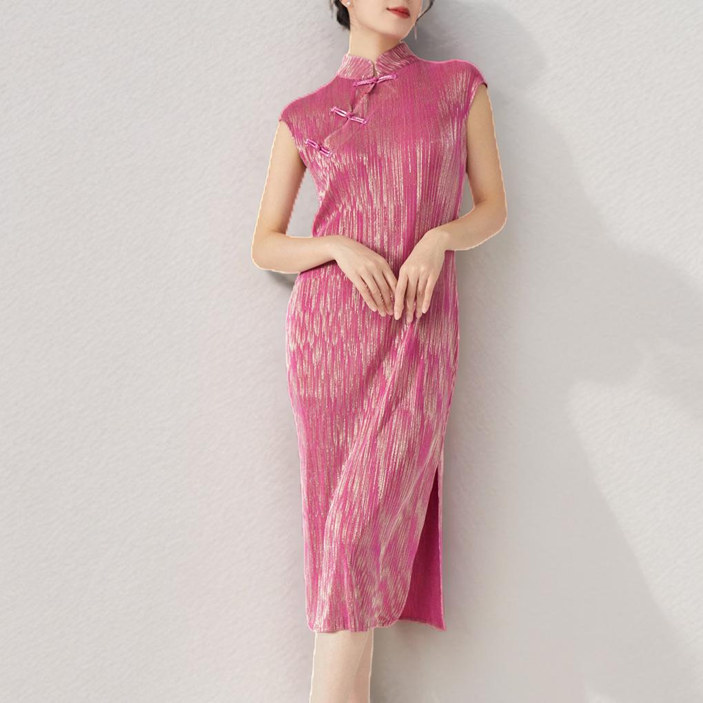 Modern Chinese Qipao: Slim-Fit Summer Dress with Slit and Button Detail