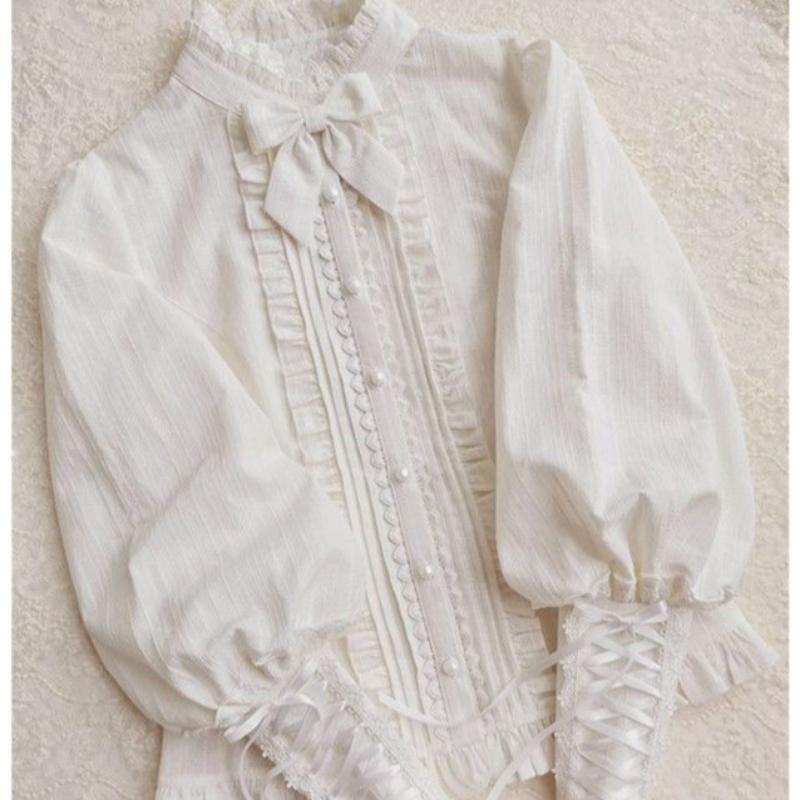 Damen Unterwäsche Reine Baumwolle Spitze Vielseitiges Hemd Nischenprodukt Frühling und Herbst Stil Elegant Langarm Lolita Unterhemd Vintage