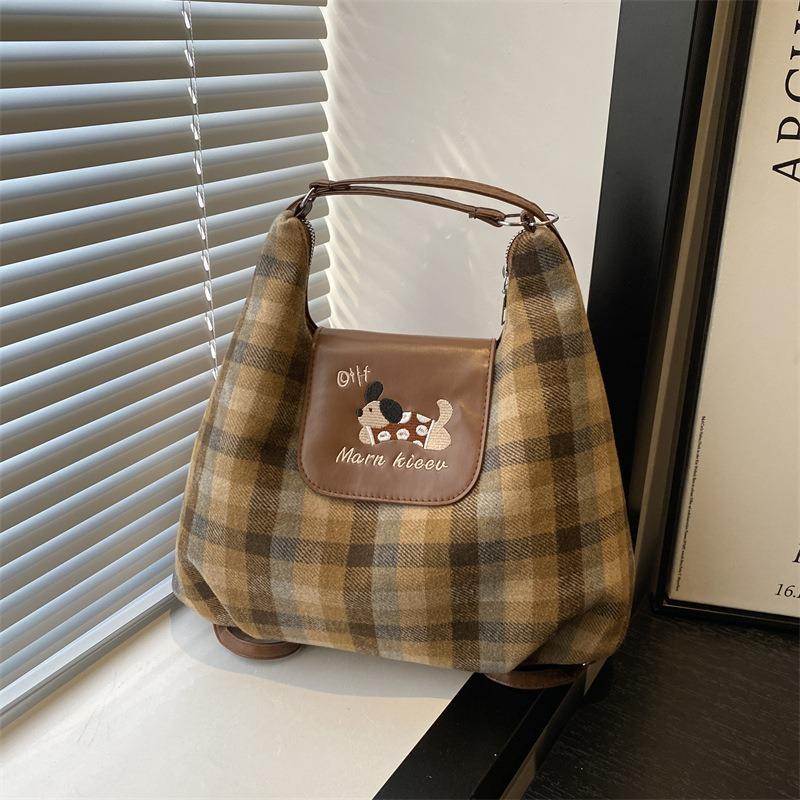 Cartoon kitten backpack women's new college style plaid tote bag versatile large-capacity shoulder bag
