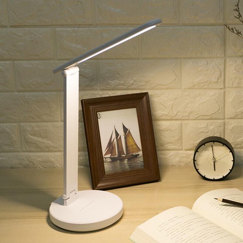 Datouren Q9 Rechargeable LED Eye-Protection Desk Lamp