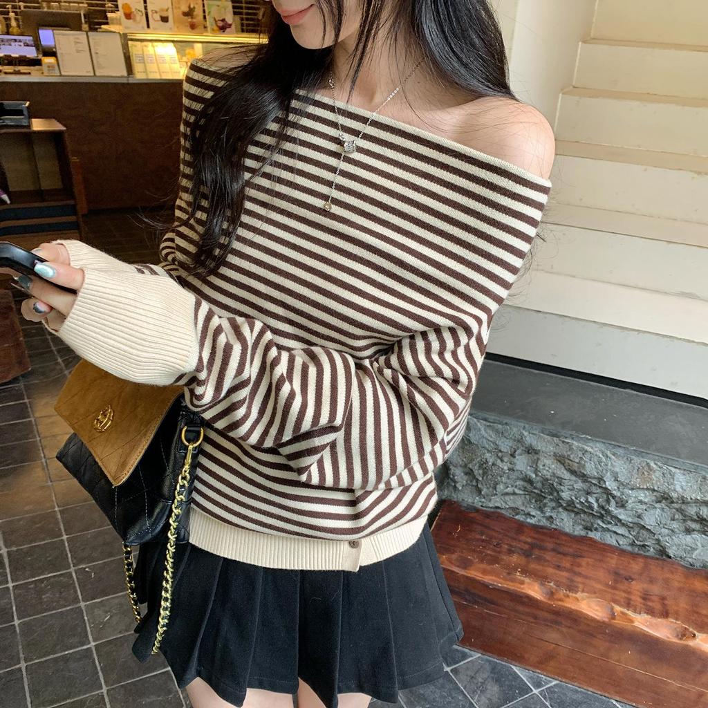 European One-Shoulder Striped Knit Sweater - Fitted Long Sleeve Top for Women, 2026 Spring/Autumn