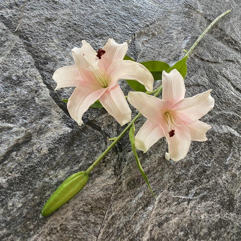 Long Pu Threehead Lily Artificial Flower Decor For Home And Photography Displays
