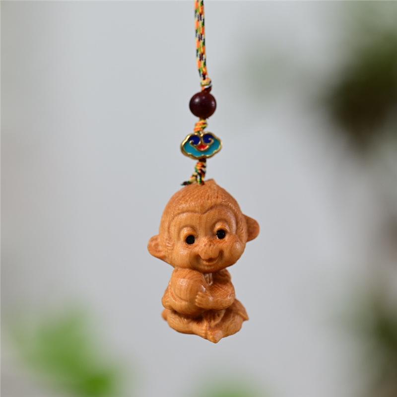 Thuja Twelve Zodiac Carving Wooden Pendant Chinese Zodiac Wood Carving Figurines Bag Decoration Gifts for Family Couple
