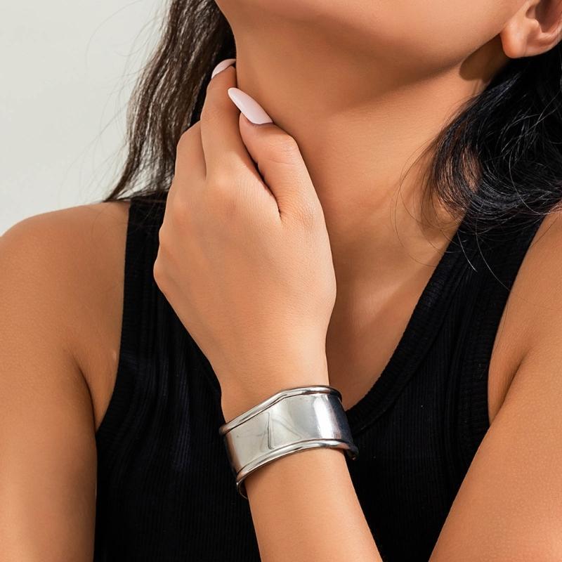 Fashionable Wide Opening Bracelet Irregular Bracelet Irregular Shape Wristlet Unique Wide Cuff Bracelet for Women Girls