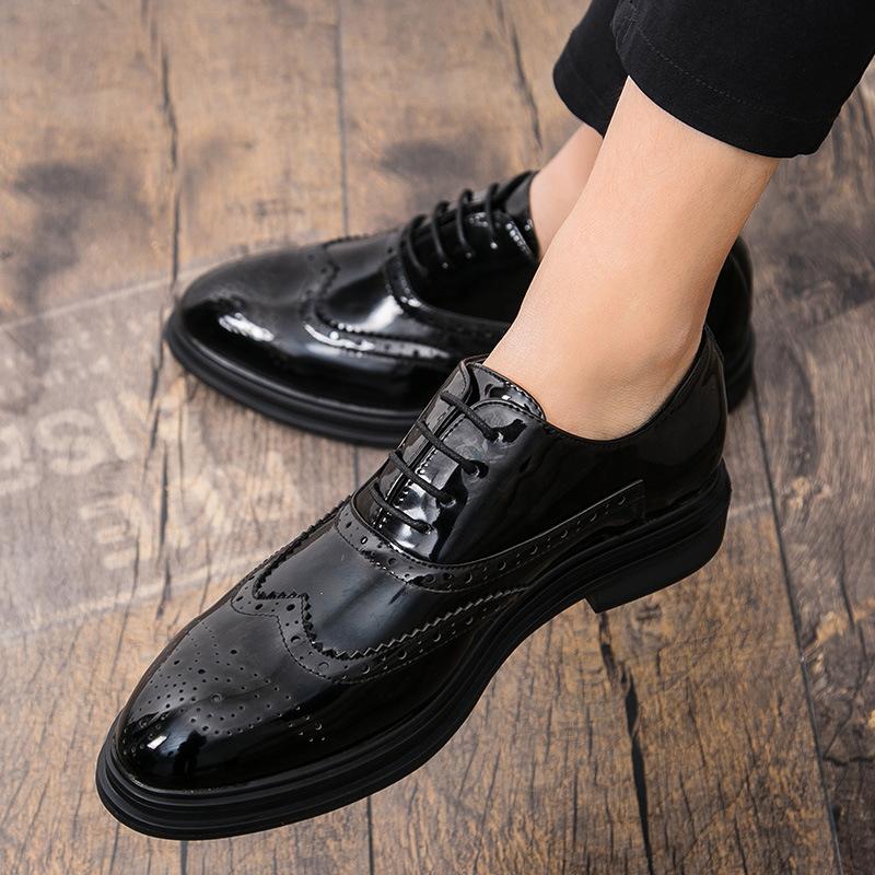 

2025 весна мужские туфли British Block деловые мужские повседневные кожаные туфли модельные остроносые кожаные туфли 44