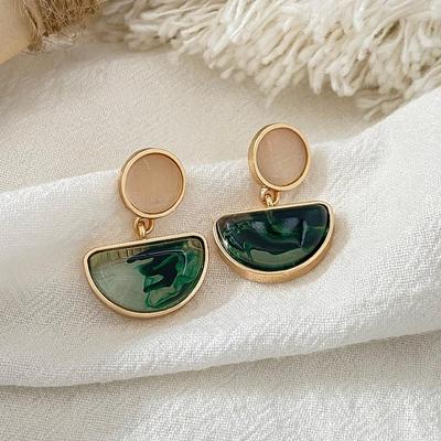 Irregular Halo Dyed Geometric Earrings for Women's French Retro Minority Earrings
