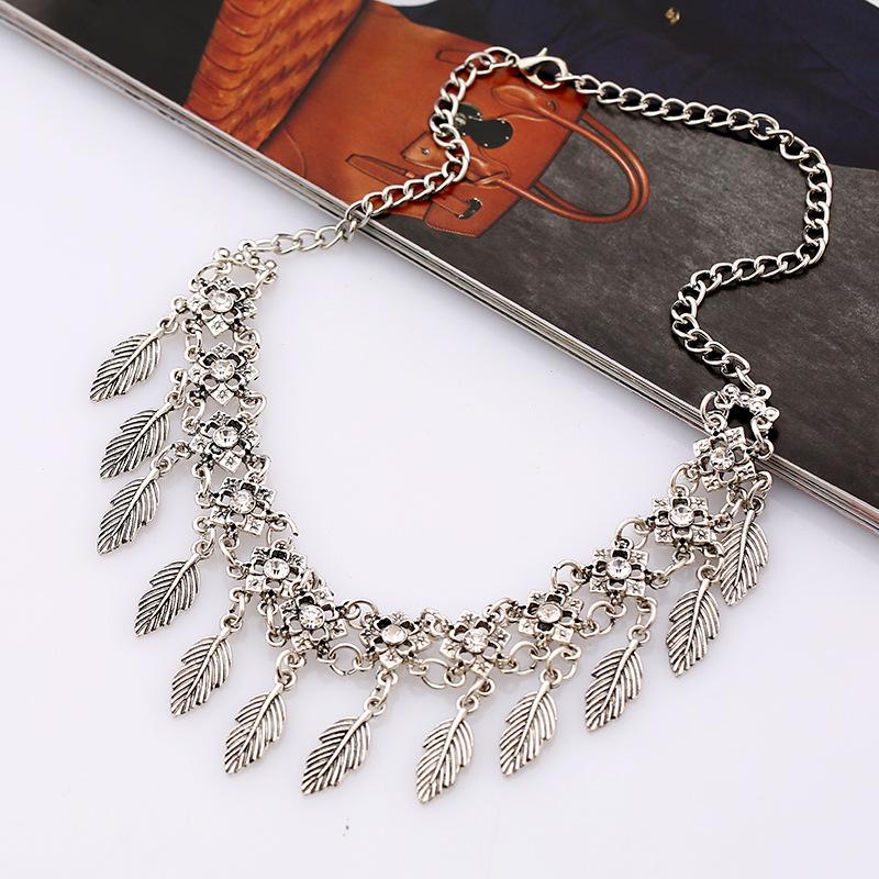 Vintage Carved Alloy Leaf Tassel Necklace with Diamond Neck Chain