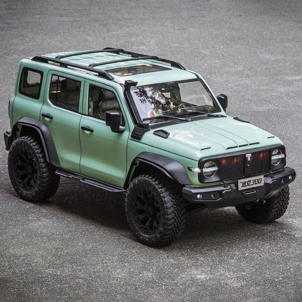 TRACTION HOBBY Competitive Edition TANK300 4WD RC Road Crawler 1/8 Electric Remote Control Model Car Adult Children's Toys