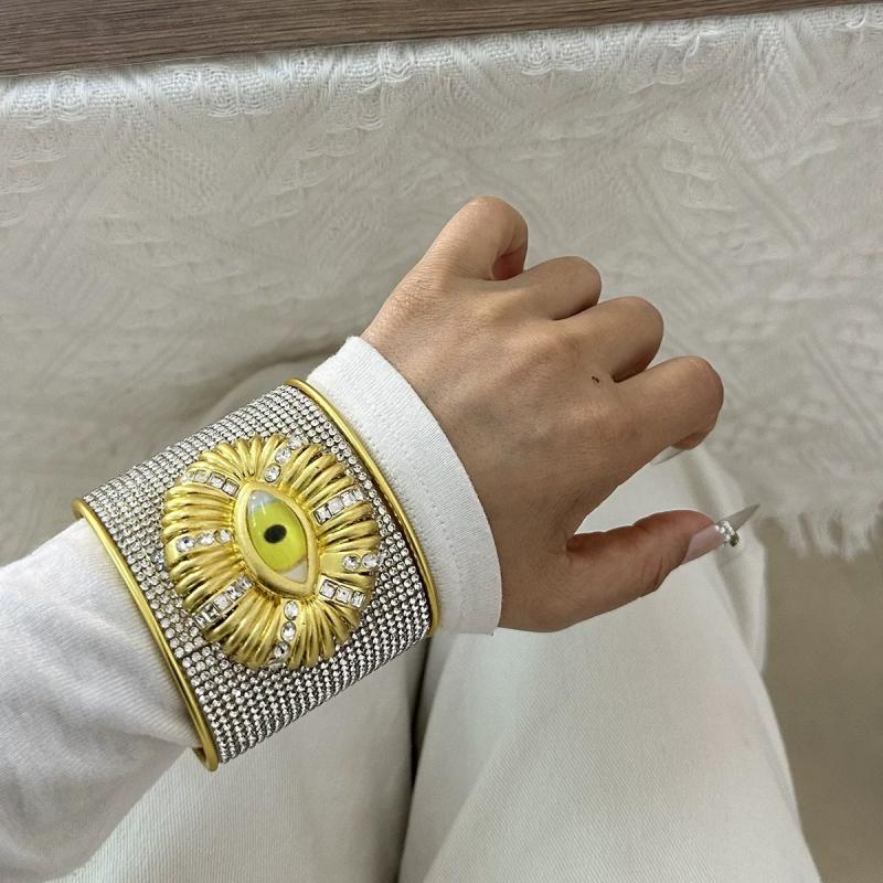 Vintage Personalized Metal Blue Eyes Cuff Bracelet For Women Fashion Jewelry Exaggerated Hand Open Bangles Accessories Gifts