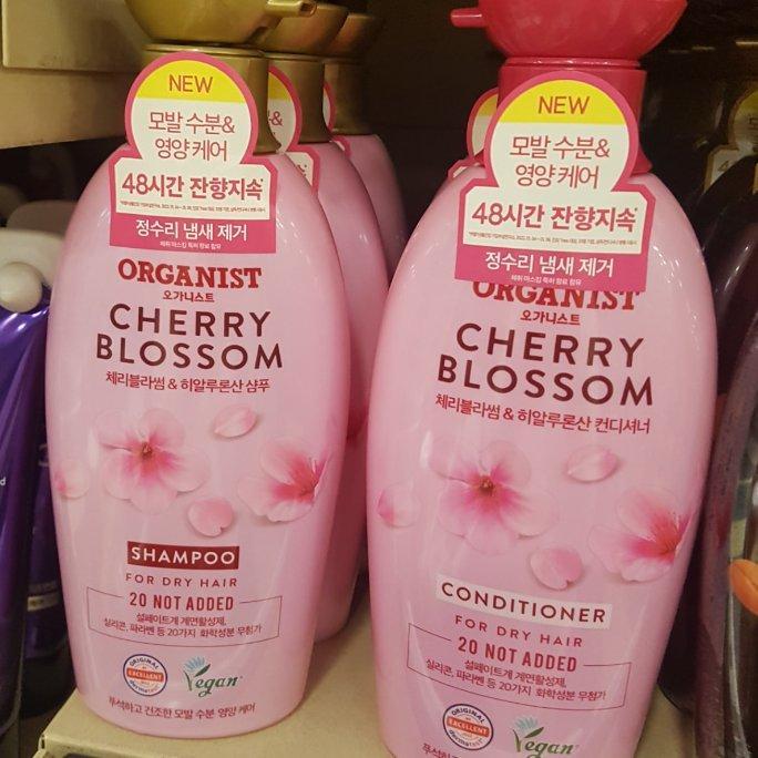Organist Cherry Blossom Moisture Shampoo & Conditioner Set 500ml x 2 Packs One thing