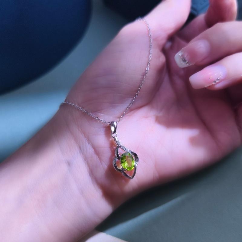Women's S925 Sterling Silver Four Leaf Clover Necklace Natural Crystal Clavicle Chain Cold Style Jewelry