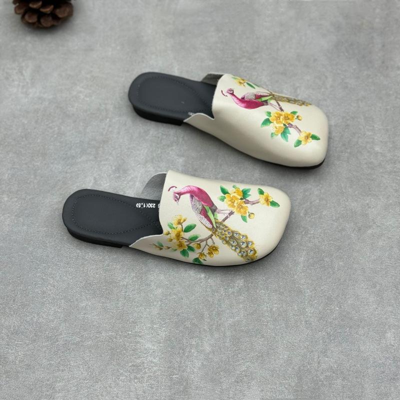 Retro Hand-painted Flip-flops Summer Flip-flops with Toe Caps and Embossed Flat Heels Genuine Leather Sandals