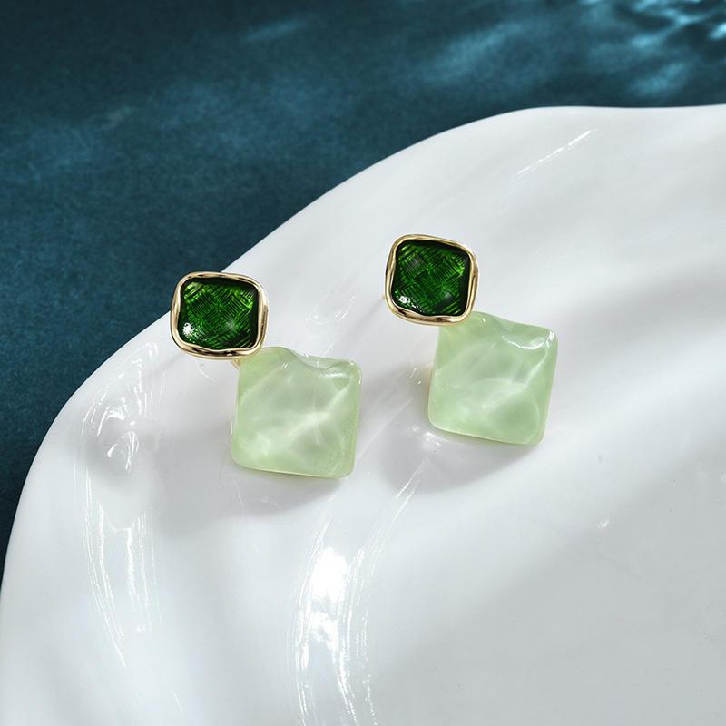 Silver needle new wave light green square stud earrings Korean simple fashion earrings fresh and sweet niche earrings
