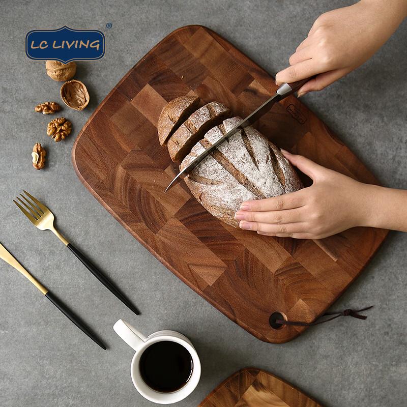LC LIVING Acacia Wood Oval Hanging Cutting Board