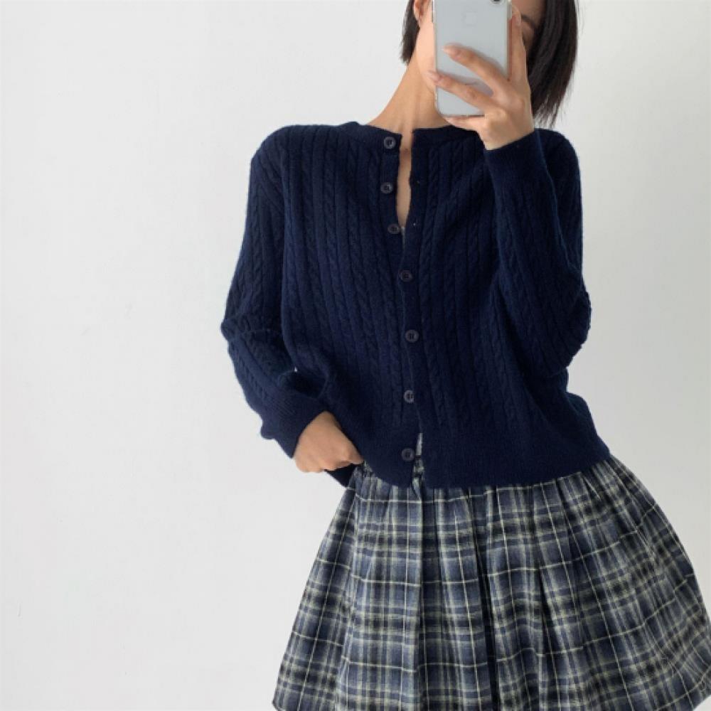 New Arrivals Open Run Women Cable Knit Cardigan Round Button